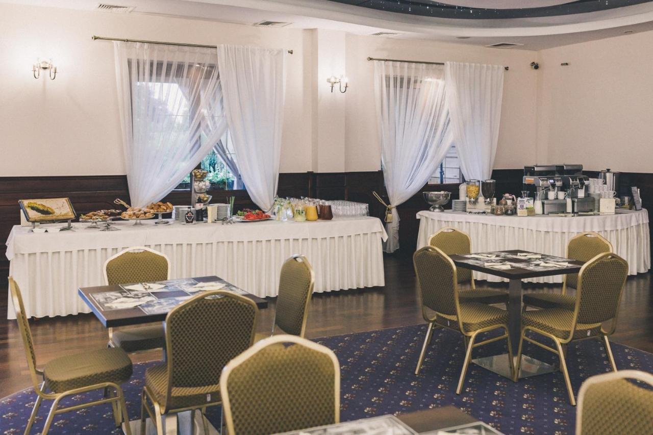 Hotel Czardasz Spa & Wellness Płock Extérieur photo