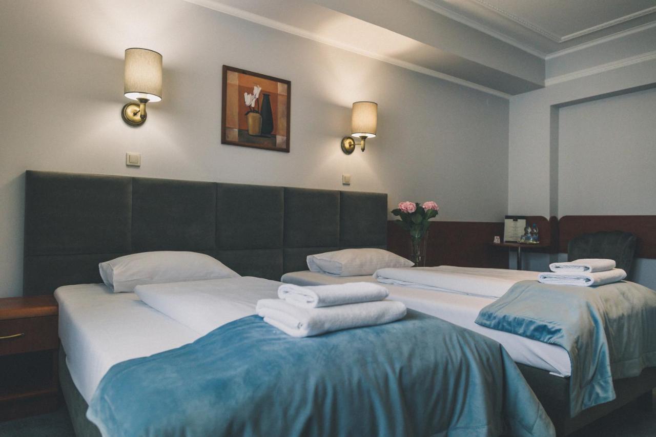 Hotel Czardasz Spa & Wellness Płock Extérieur photo