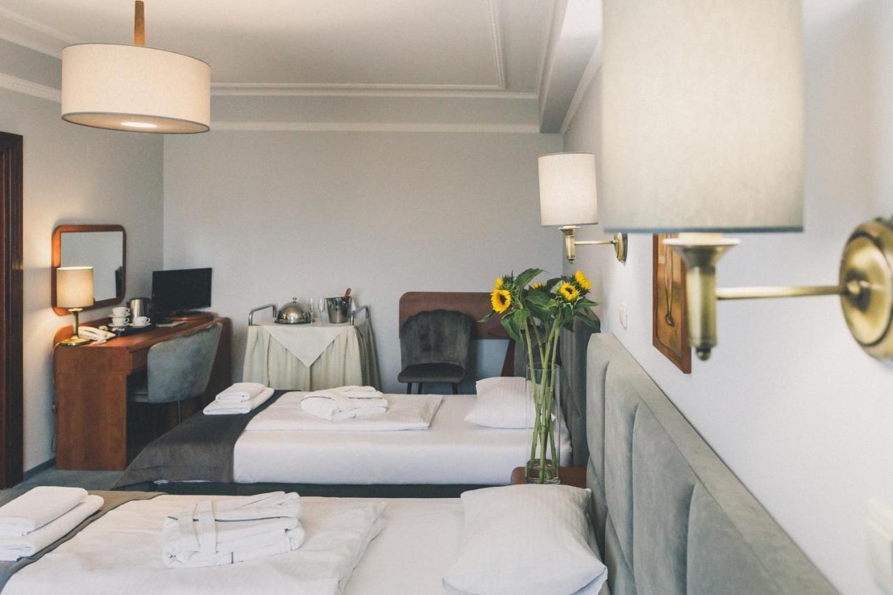 Hotel Czardasz Spa & Wellness Płock Extérieur photo