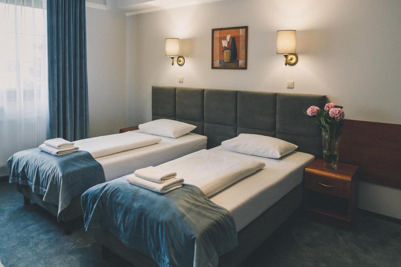 Hotel Czardasz Spa & Wellness Płock Extérieur photo